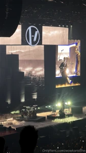 One day when karolina got out of her den a road trip a rock concert part 2