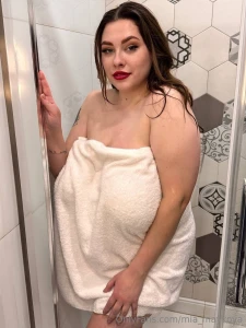 Do you want to look under the towel