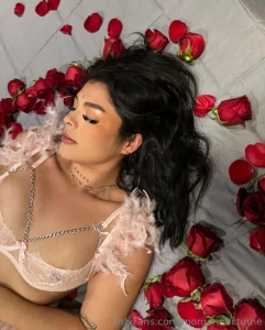 Vayan al onlyfans de mi amiga y comenten si les gustar a una part 2