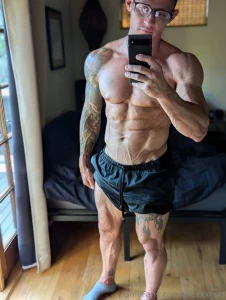 Feeling extra pumped after today s workout excited to start posting part 1