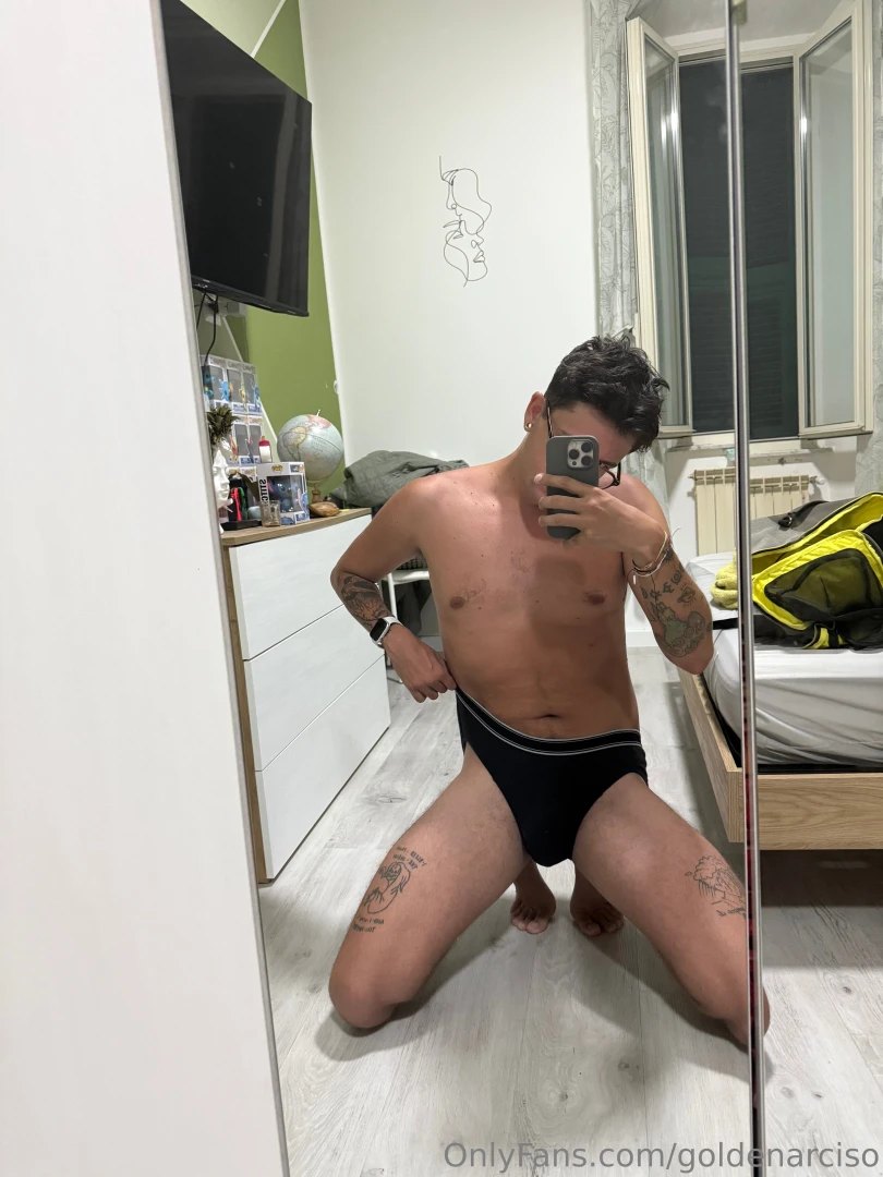 Oggi voglio lasciarvi scegliere preferite il lato a o il lato b fatemi 