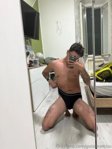 Oggi voglio lasciarvi scegliere preferite il lato a o il lato b fatemi