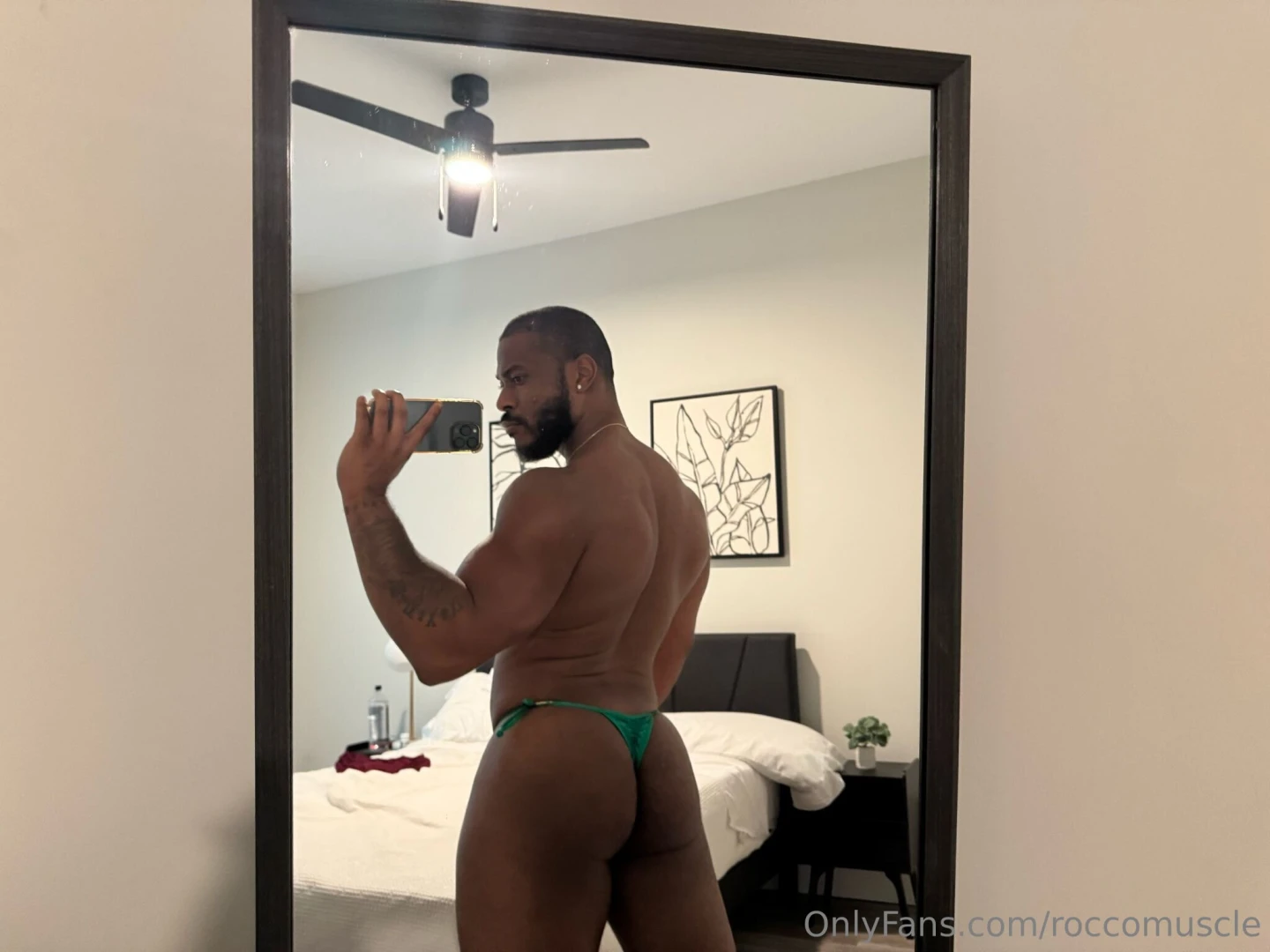 Let me put you on game you tryna hear me say your name while i stroke 