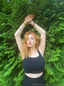 Today i went out for a walk and forgot to wear underwear every step