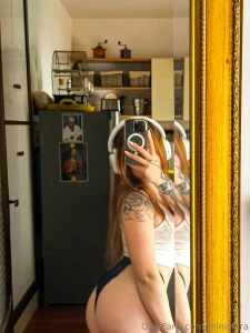 Random gamer girl pics part 1