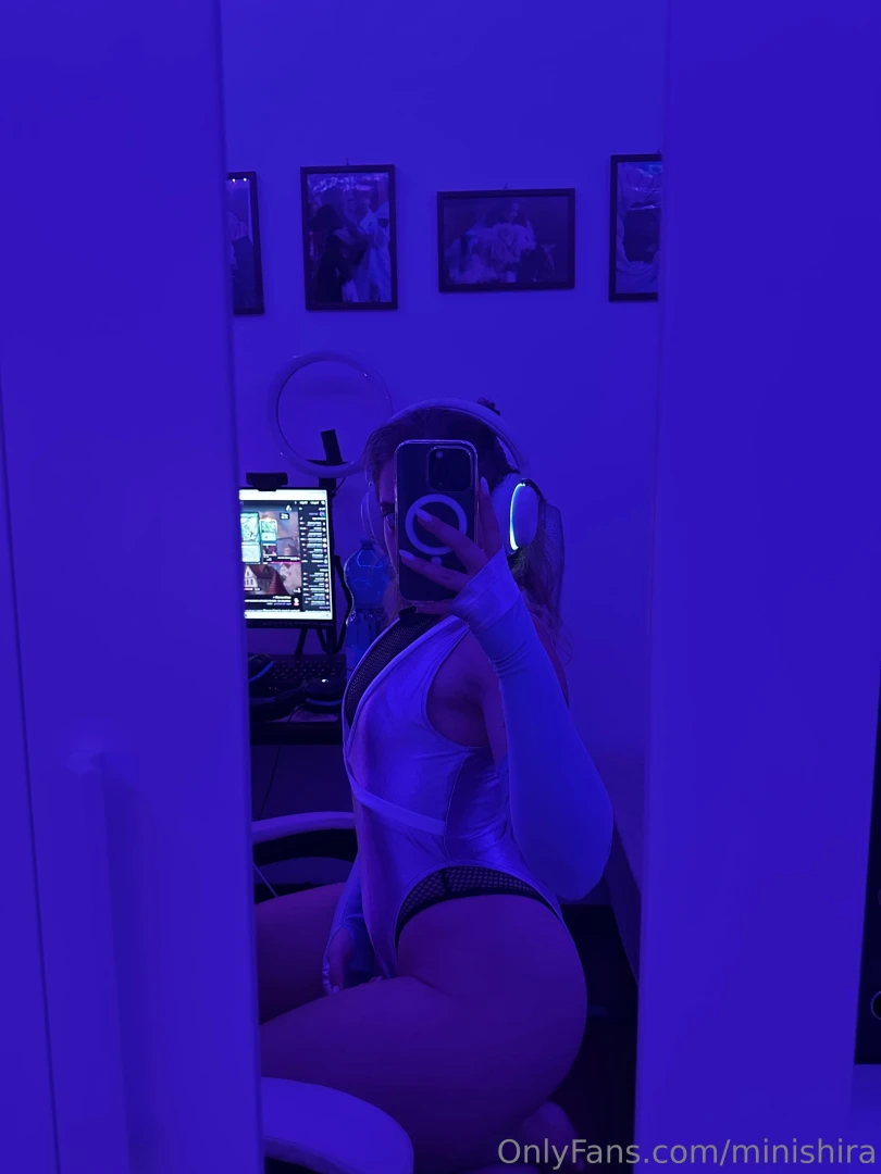 Hinata kun prove senza parrucca scusate per i pochi post non sono part 3 