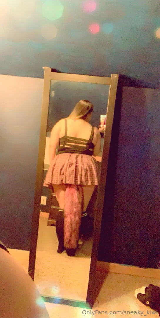 What do you think of my new tail i ll let you play with it for free part 1 