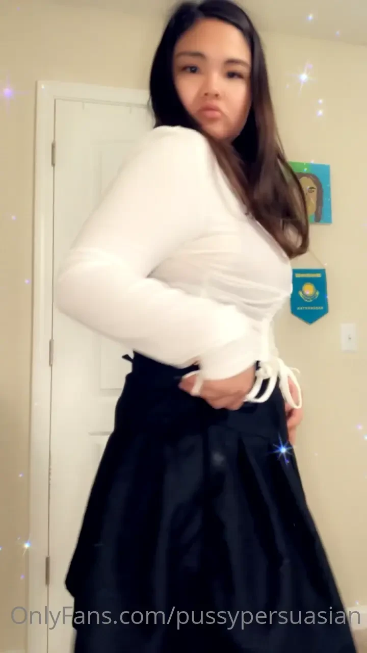 Subscribe to my spicy onlyfans to see the rest 