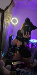 Bet you wanna see this uncensored tip 45 for 2 uncensored nudes lt 3