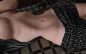 Any love for a curvy tomboy