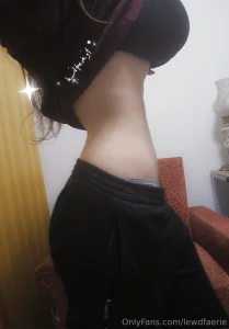 Need hands around my waist rn