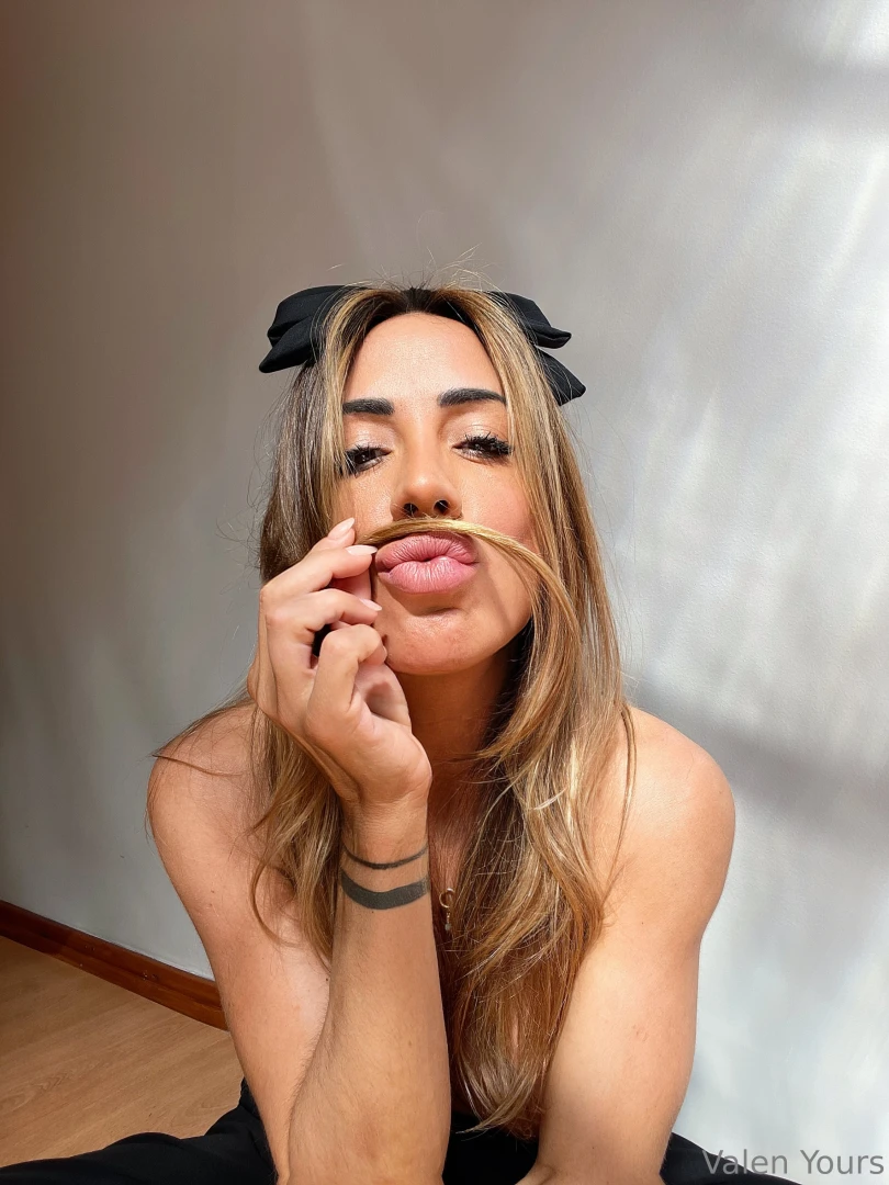 I promise your daddy will be home late tonight from work 