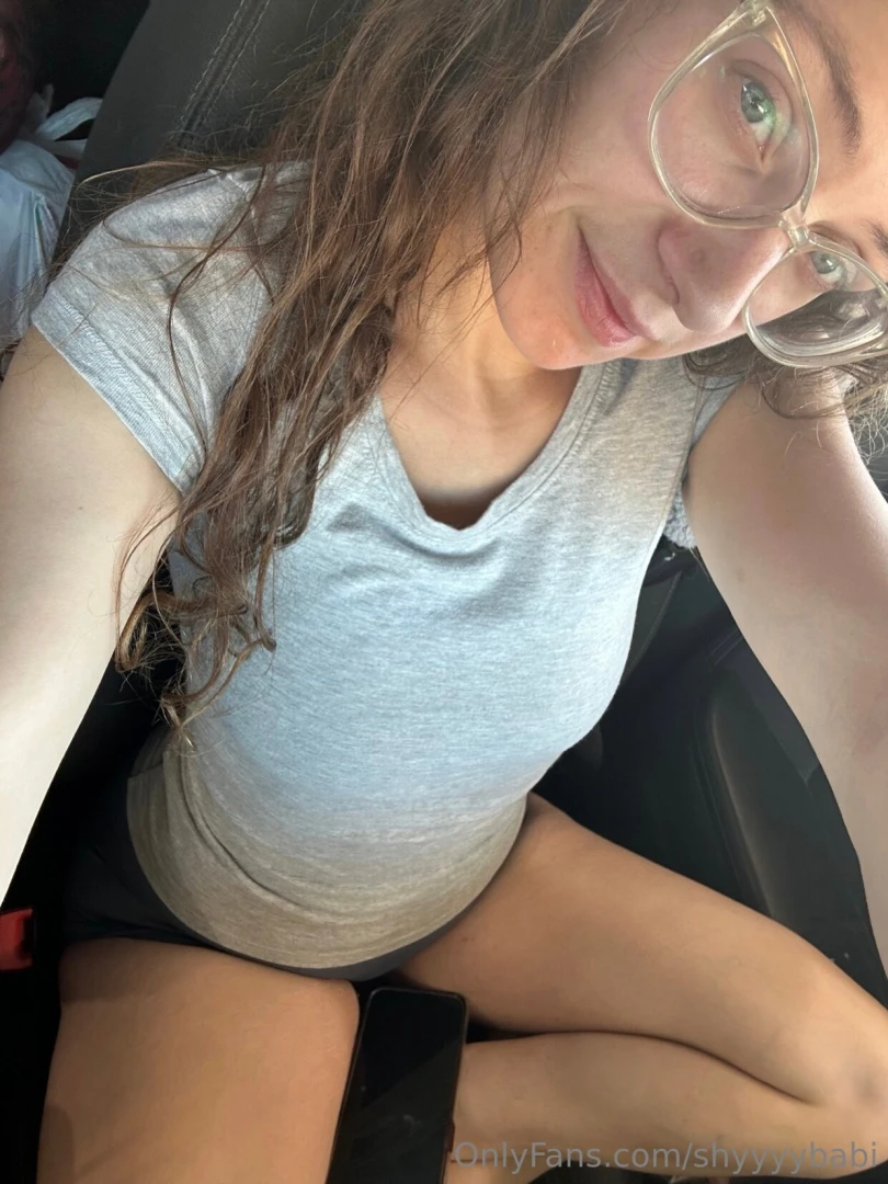 Can i make your tuesday better babe 
