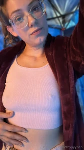 Wanna tell me what you notice first