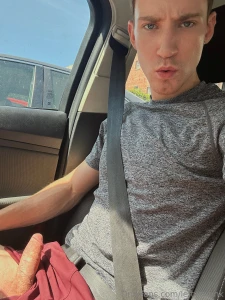 I need road head so bad love whipping my dick out