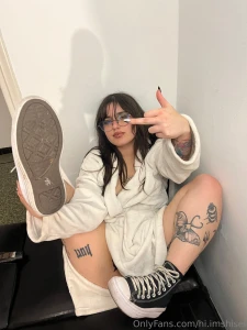 I m just a goddess stepping out of the shower don t think you can see