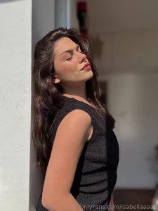 I can t think of a cute caption pls just tell me i m pretty