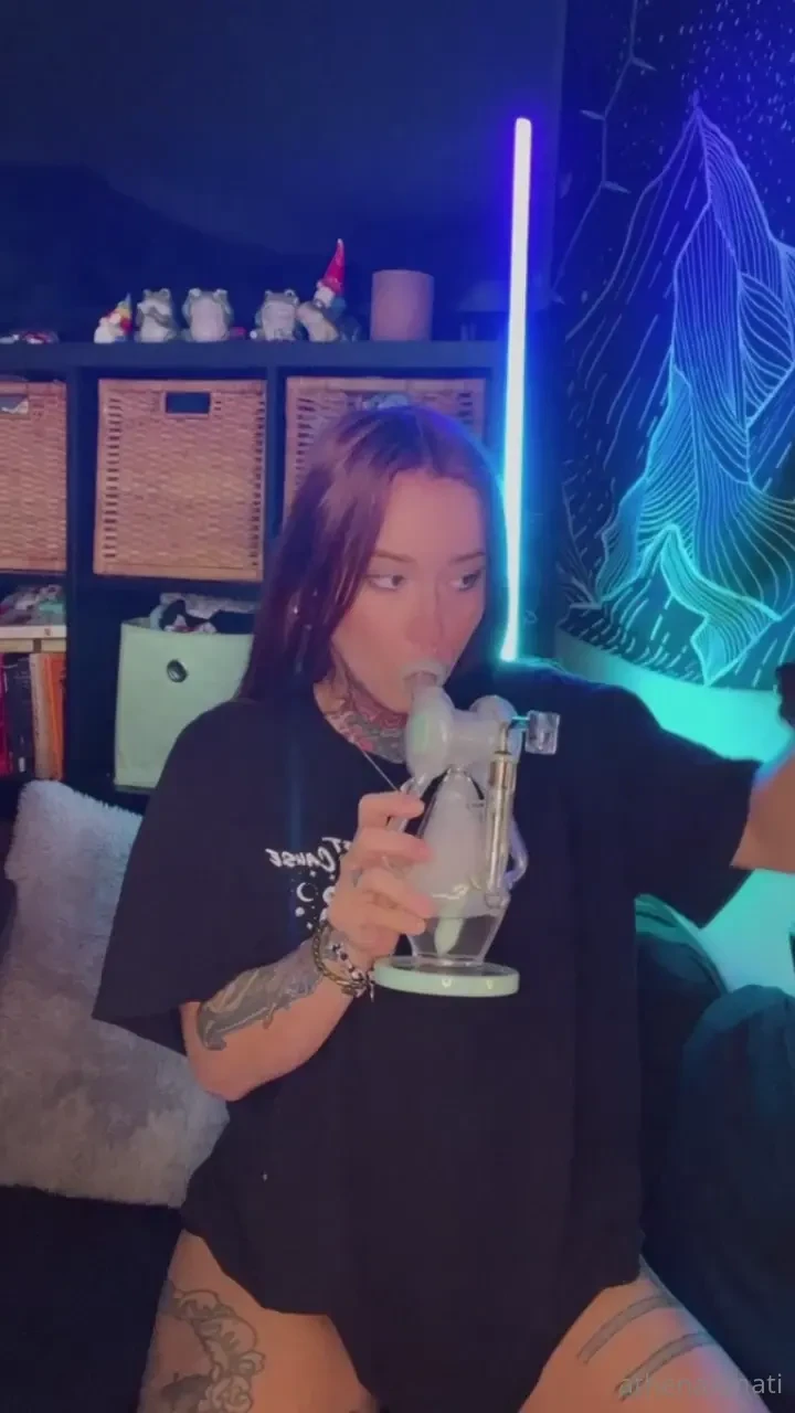 Tip this post 5 to see the full vid 