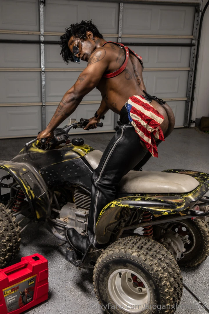 Insanely hot video coming out tomorrow with gorgeous stud jonzu part 1 