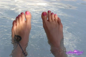 Pretty pink piggies in the pool feetfriday