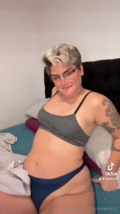 Ever wondered what would it look like to wake up next to me