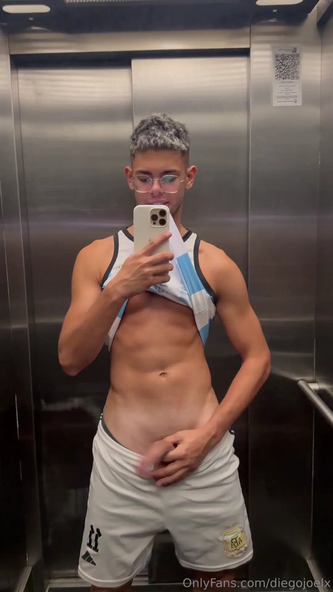 What if you saw me like this in the elevator 