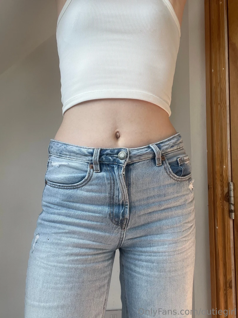 A plain a view of my tummy 