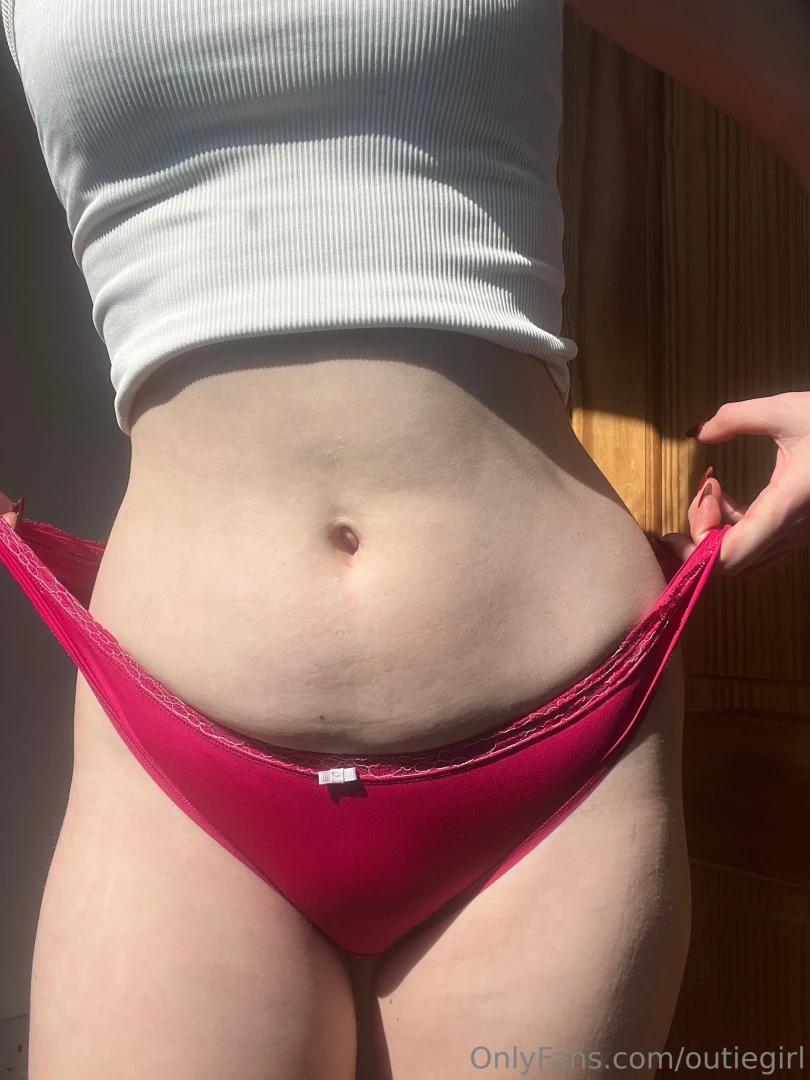 I m starting to think i ve gained a little tummy fat and got a little 