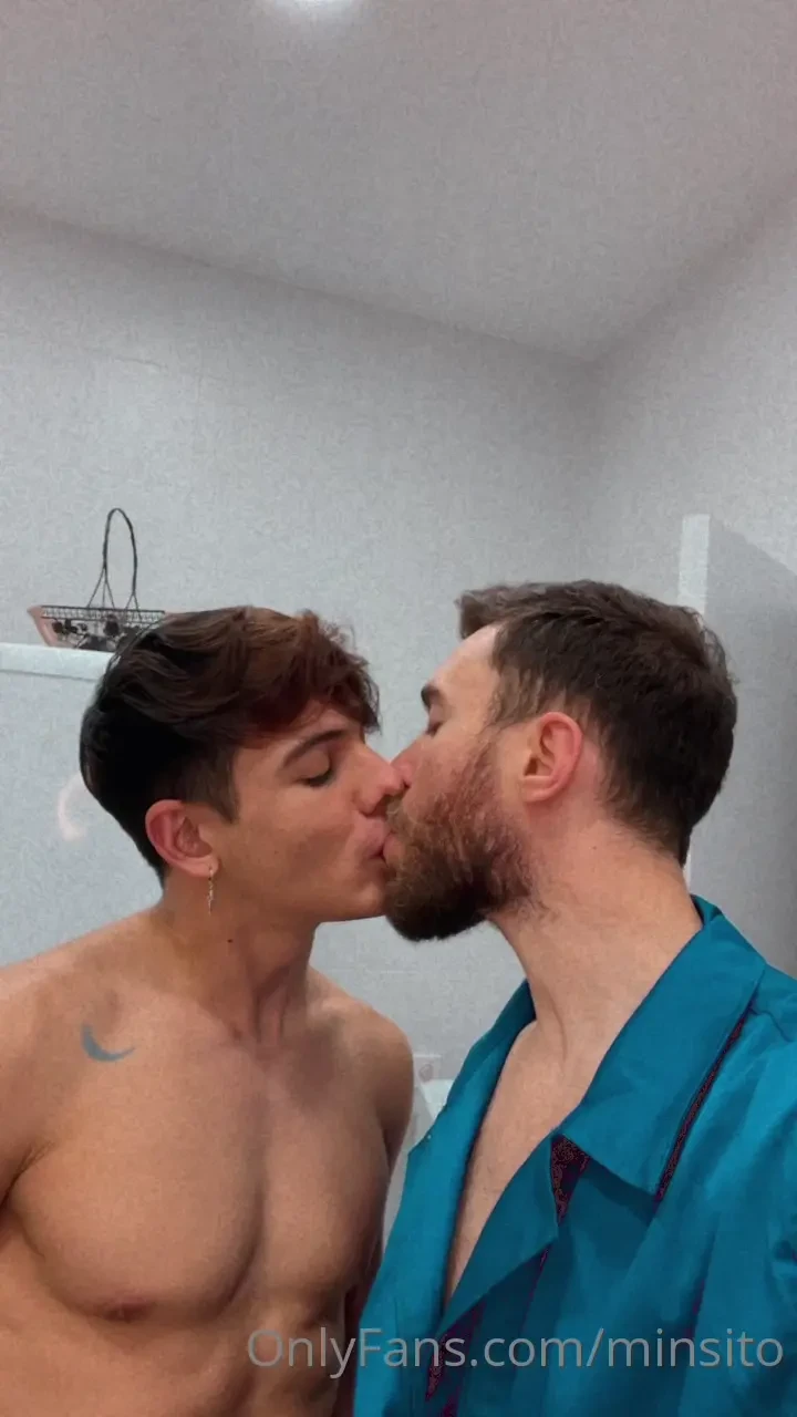 He grabado uno de los v deos m s calientes con charlicherry pronto se 