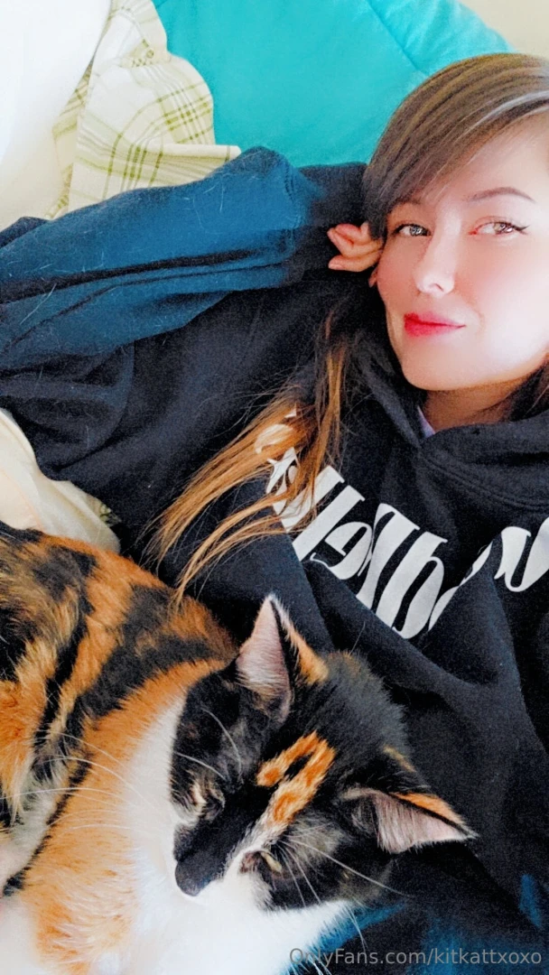 Kitkattxoxo part 49 