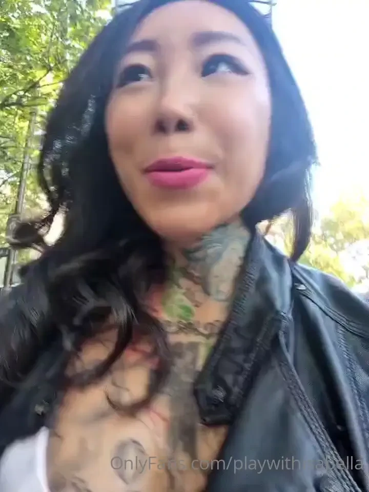 Seldom show myself with clothes haa let me show you what i dressed 