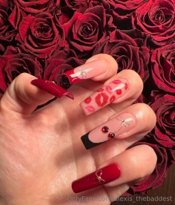 Hello loser i m getting my nails done the upcoming week and i want you