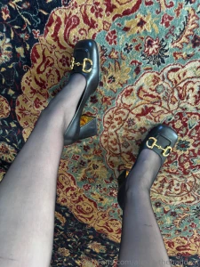 Worship my legs and my gucci shoes send me 50 under this post