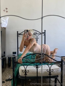 Oggi ti mostro come mi entra tutto quel dildo rosa gigante lento