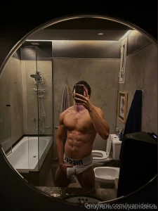 Con unas ganas tremendas de llenar la ducha con leche