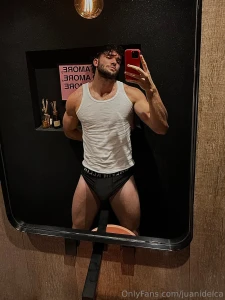 Recien me levanto de la siesta y necesito que me la chupen