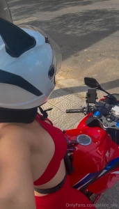 I m here to be your quiet little moment in the middle of your day part 1