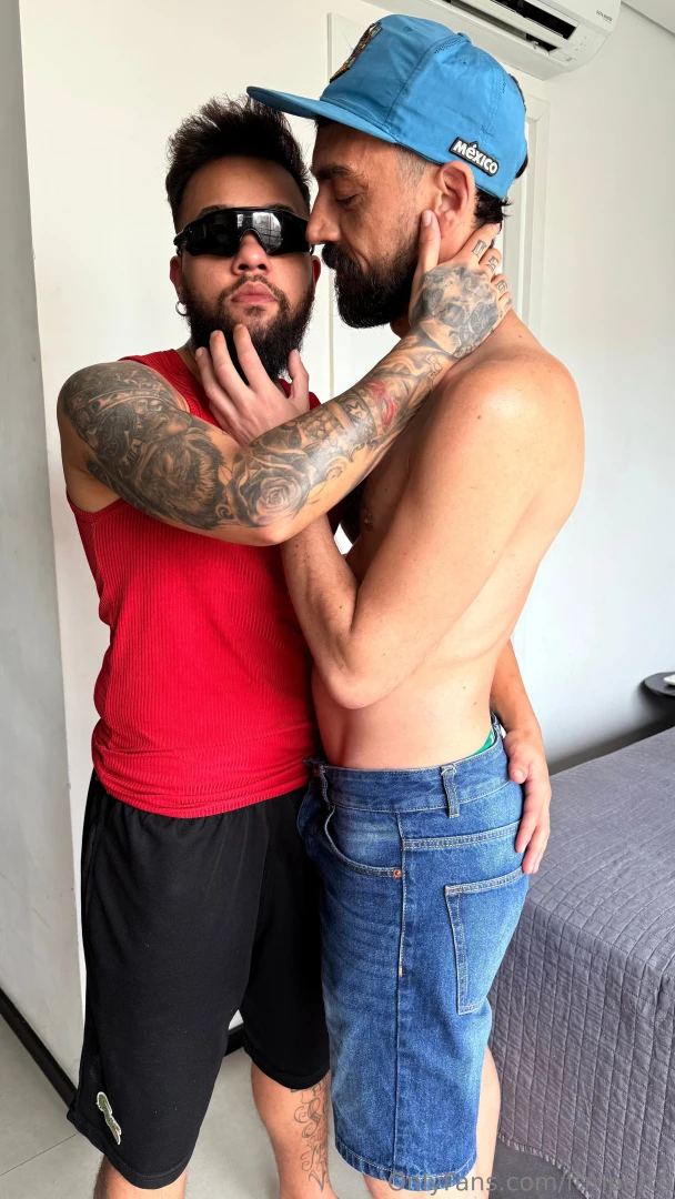 My foreign friend went crazy for my pussy and came to brazil just to part 24 