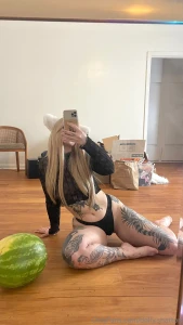 Sorta kinda wondering what life would be like if i were born a snow part 2