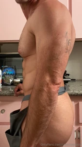 Cookin cakes up here part 4