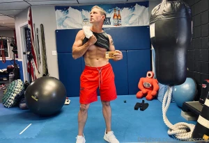 Cleaned up a bit today cut the hair trimmed up a light workout my back part 3