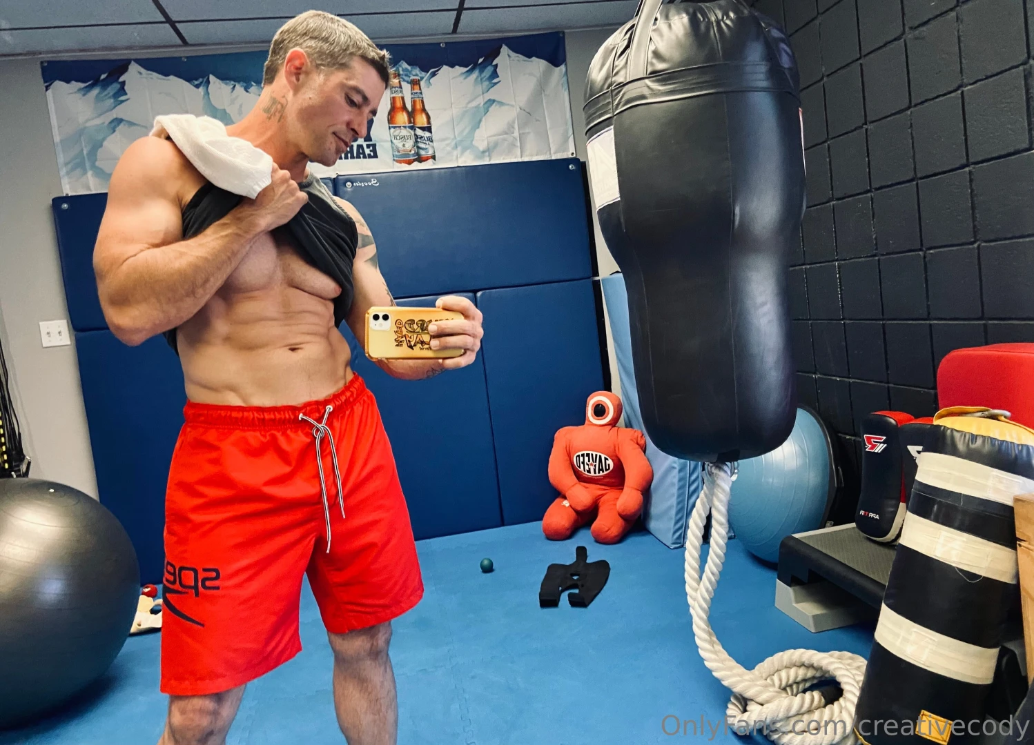 Cleaned up a bit today cut the hair trimmed up a light workout my back part 1 