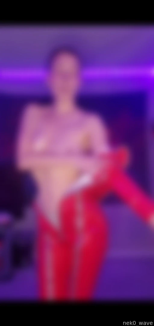 A behind the scenes look- taking off my faux-latex bodysuit cosplay 