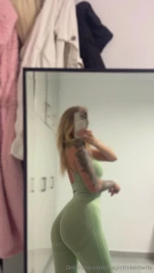 Die leggings sitzt perfekt jetzt nur noch ausziehen