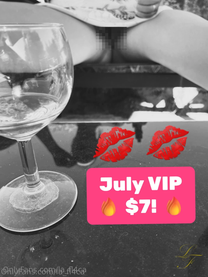 Let yourself be lulled by my vip page treat yourself to a good time 