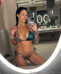 Just wanted ur attention do i have it part 4