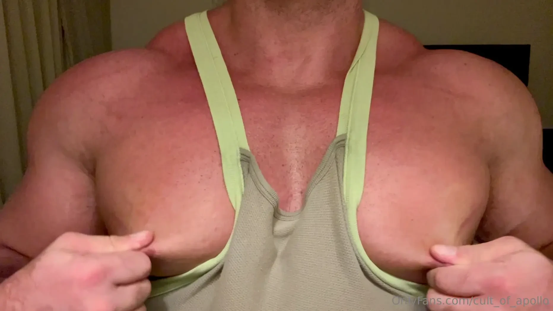 I cant explain what i feel when i get some nipple play the pleasure is 