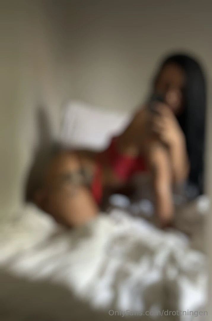 Om pappa visste att jag tog s nna h r bilder hemma hade han inte 