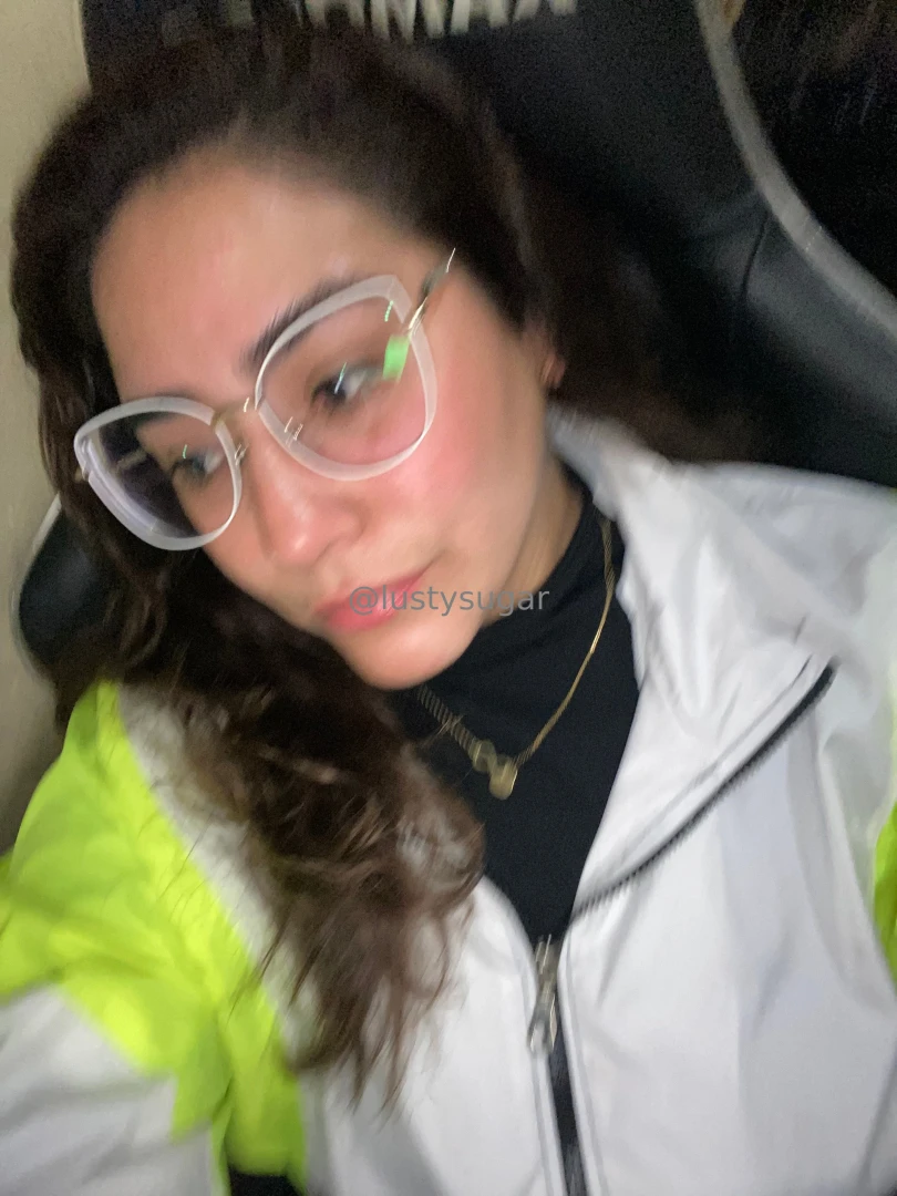 I love to make your requests personalized talk to me at dm part 1 