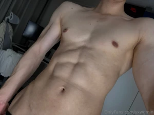 Its so hot in my room i have to stay naked